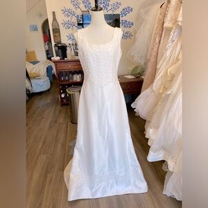 Oleg Cassini Wedding Dress